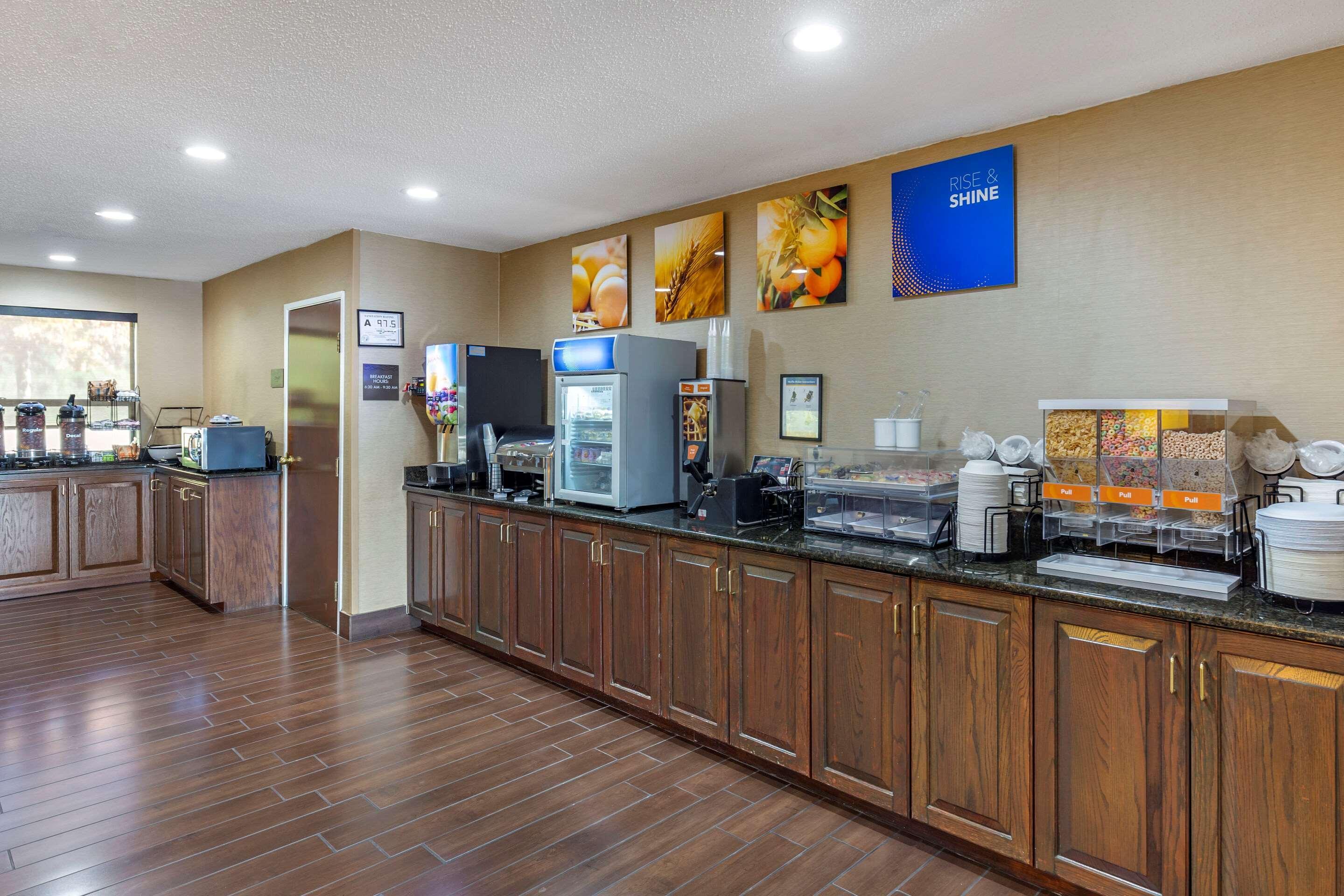 Comfort Inn Clinton Extérieur photo
