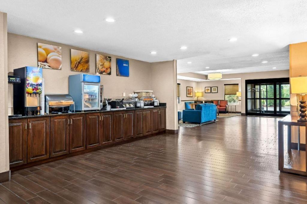 Comfort Inn Clinton Extérieur photo