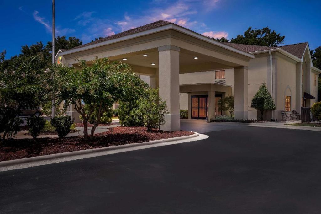 Comfort Inn Clinton Extérieur photo